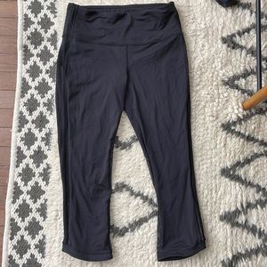 Mesh detailed black lululemon cropped legging- 8